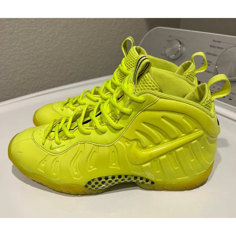 Nike Air Foamposite Pro Volt Neon Basketball Shoes Youth 7Y Pre-Owned